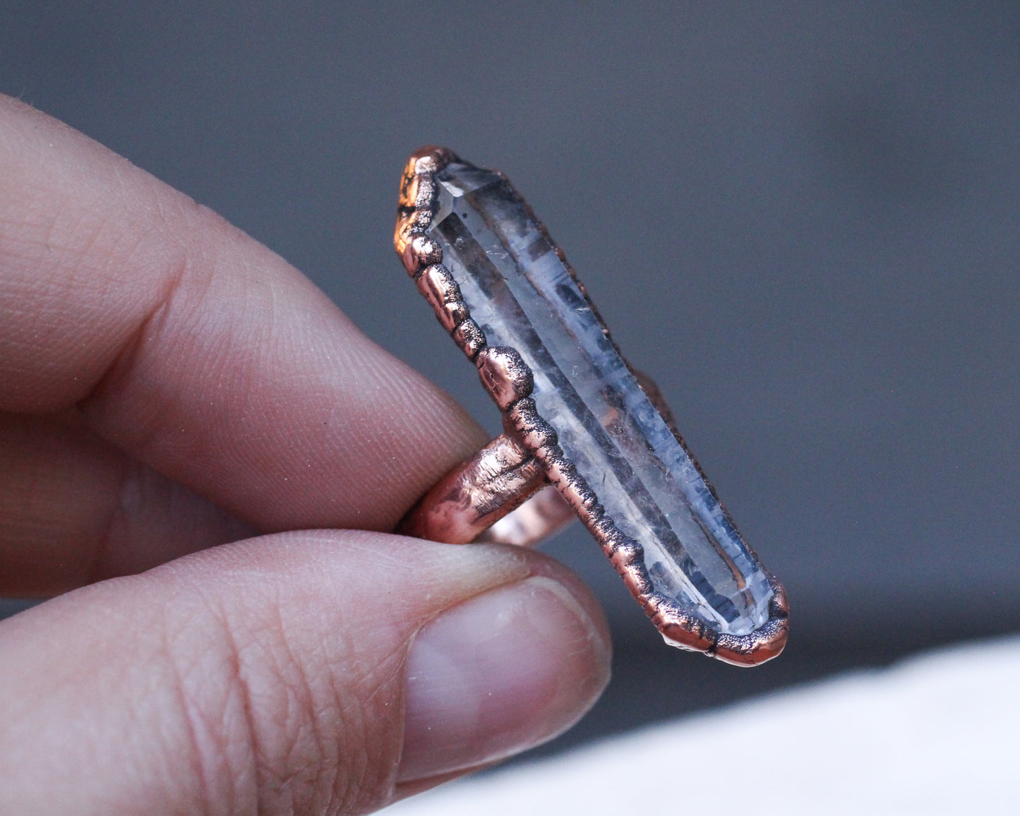 Quartz statement ring - Size 7